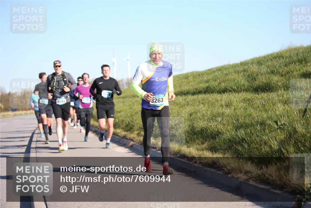 06.04.2025 - 44. Internationalen Wilhelmsburger Insellauf Jannik Wohlers http://msf.ph/oto/7609944 06.04.2025 09:24:24 Laufen 4385, 4044, 5076, 3263 meine-sportfotos.de