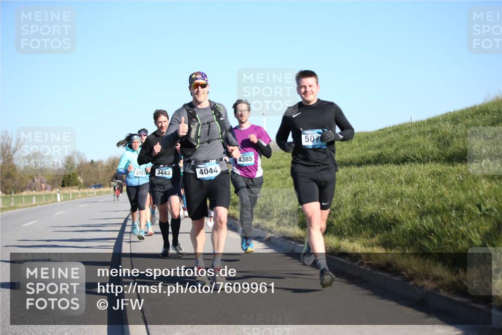 06.04.2025 - 44. Internationalen Wilhelmsburger Insellauf Jannik Wohlers http://msf.ph/oto/7609961 06.04.2025 09:24:25 Laufen 507, 4385, 3721, 3443, 4044 meine-sportfotos.de