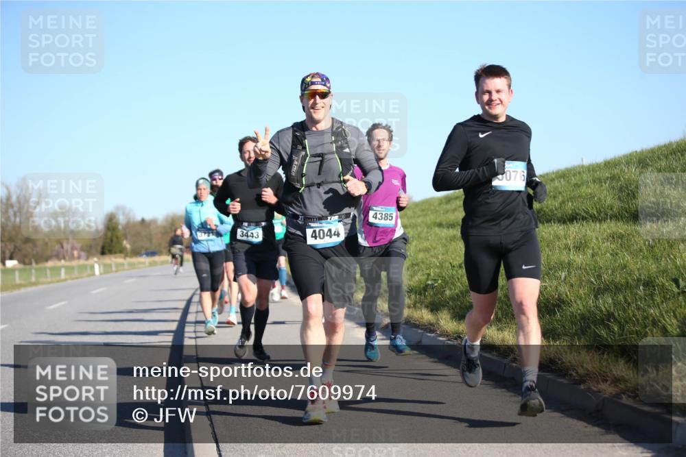 06.04.2025 - 44. Internationalen Wilhelmsburger Insellauf Jannik Wohlers http://msf.ph/oto/7609974 06.04.2025 09:24:26 Laufen 3443, 4044, 4385, 076 meine-sportfotos.de