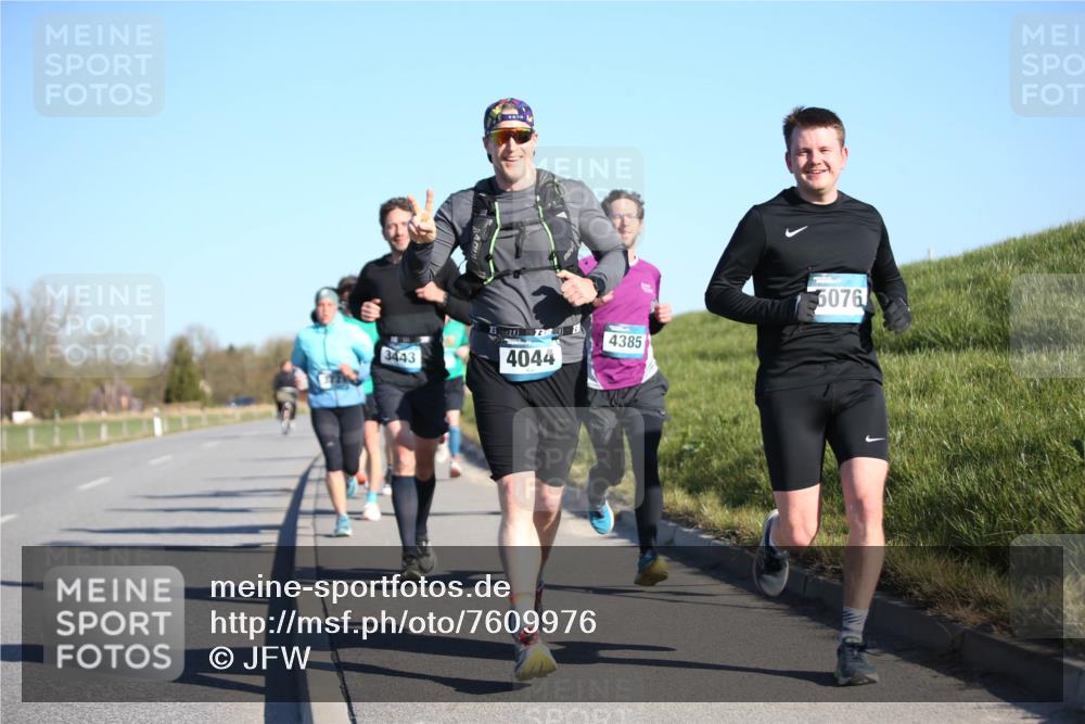 06.04.2025 - 44. Internationalen Wilhelmsburger Insellauf Jannik Wohlers http://msf.ph/oto/7609976 06.04.2025 09:24:26 Laufen 3443, 4044, 4385, 5076 meine-sportfotos.de