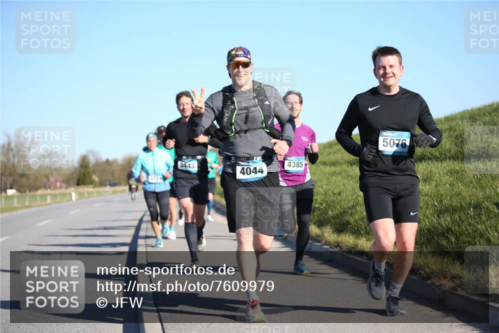 06.04.2025 - 44. Internationalen Wilhelmsburger Insellauf Jannik Wohlers http://msf.ph/oto/7609979 06.04.2025 09:24:26 Laufen 372, 3443, 23, 73, 4044, 4385, 5076 meine-sportfotos.de