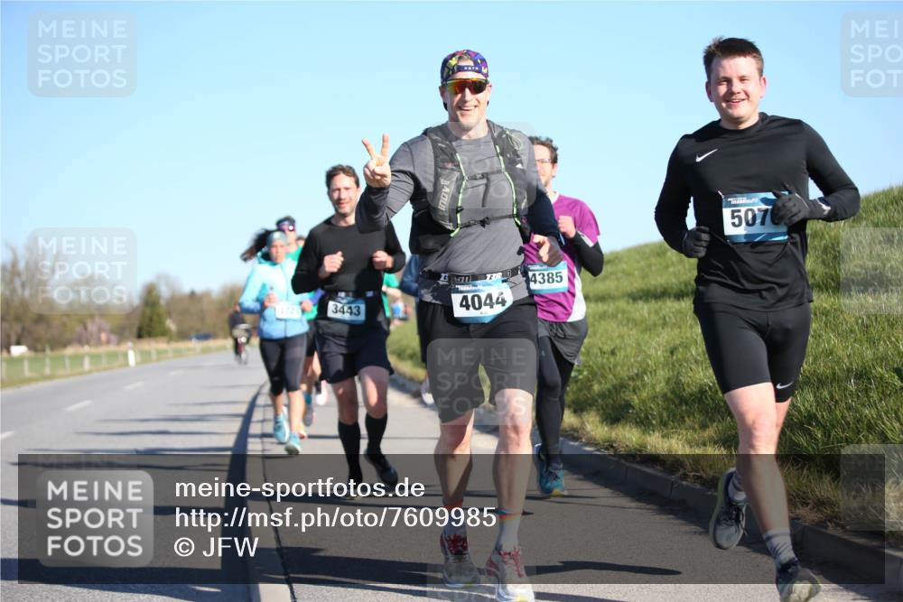 06.04.2025 - 44. Internationalen Wilhelmsburger Insellauf Jannik Wohlers http://msf.ph/oto/7609985 06.04.2025 09:24:26 Laufen 3721, 3443, 4044, 4385, 5076 meine-sportfotos.de