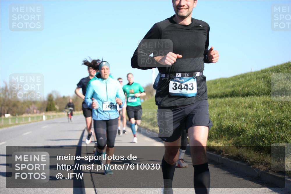 06.04.2025 - 44. Internationalen Wilhelmsburger Insellauf Jannik Wohlers http://msf.ph/oto/7610030 06.04.2025 09:24:28 Laufen 3, 3443 meine-sportfotos.de