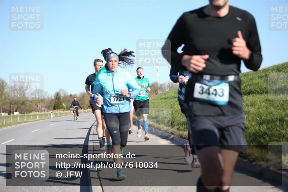 06.04.2025 - 44. Internationalen Wilhelmsburger Insellauf Jannik Wohlers http://msf.ph/oto/7610034 06.04.2025 09:24:28 Laufen 073, 3443 meine-sportfotos.de