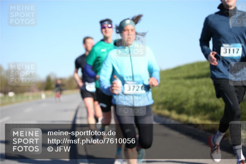 06.04.2025 - 44. Internationalen Wilhelmsburger Insellauf Jannik Wohlers http://msf.ph/oto/7610056 06.04.2025 09:24:29 Laufen 372, 3117 meine-sportfotos.de