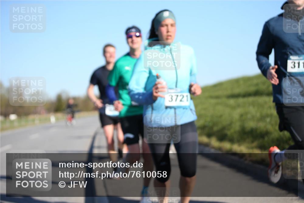 06.04.2025 - 44. Internationalen Wilhelmsburger Insellauf Jannik Wohlers http://msf.ph/oto/7610058 06.04.2025 09:24:29 Laufen 3721, 311 meine-sportfotos.de