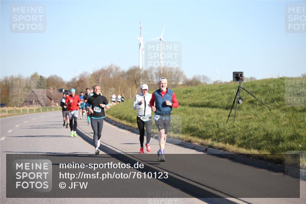 06.04.2025 - 44. Internationalen Wilhelmsburger Insellauf Jannik Wohlers http://msf.ph/oto/7610123 06.04.2025 09:25:27 Laufen 4189, 4602, 019 meine-sportfotos.de