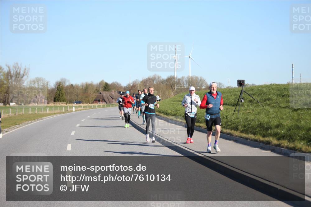 06.04.2025 - 44. Internationalen Wilhelmsburger Insellauf Jannik Wohlers http://msf.ph/oto/7610134 06.04.2025 09:25:28 Laufen 4602, 19 meine-sportfotos.de