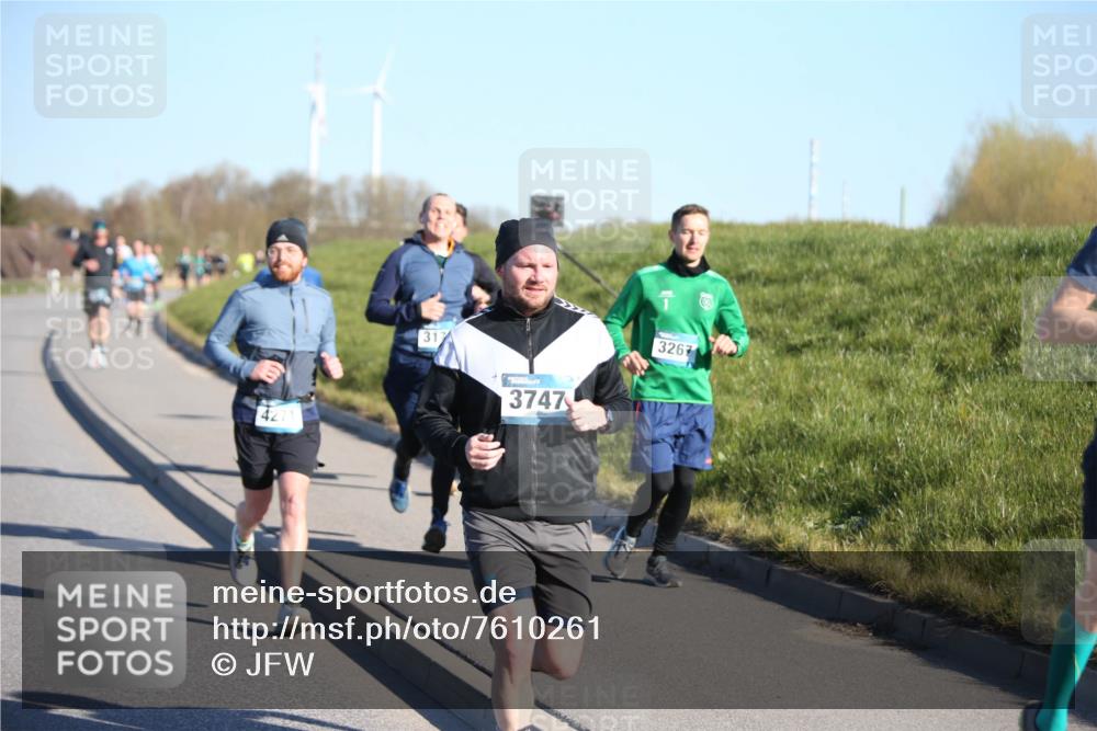 06.04.2025 - 44. Internationalen Wilhelmsburger Insellauf Jannik Wohlers http://msf.ph/oto/7610261 06.04.2025 09:25:38 Laufen 4271, 317, 3747, 3267 meine-sportfotos.de