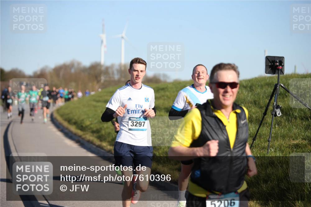 06.04.2025 - 44. Internationalen Wilhelmsburger Insellauf Jannik Wohlers http://msf.ph/oto/7610396 06.04.2025 09:25:55 Laufen 3297, 5206 meine-sportfotos.de