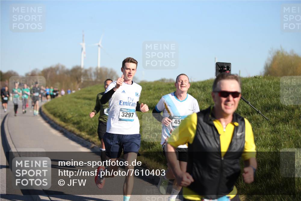 06.04.2025 - 44. Internationalen Wilhelmsburger Insellauf Jannik Wohlers http://msf.ph/oto/7610403 06.04.2025 09:25:55 Laufen 3297, 45 meine-sportfotos.de