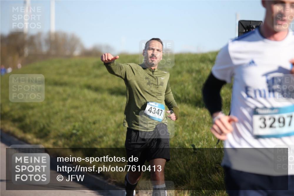 06.04.2025 - 44. Internationalen Wilhelmsburger Insellauf Jannik Wohlers http://msf.ph/oto/7610413 06.04.2025 09:25:56 Laufen 4347, 3297 meine-sportfotos.de