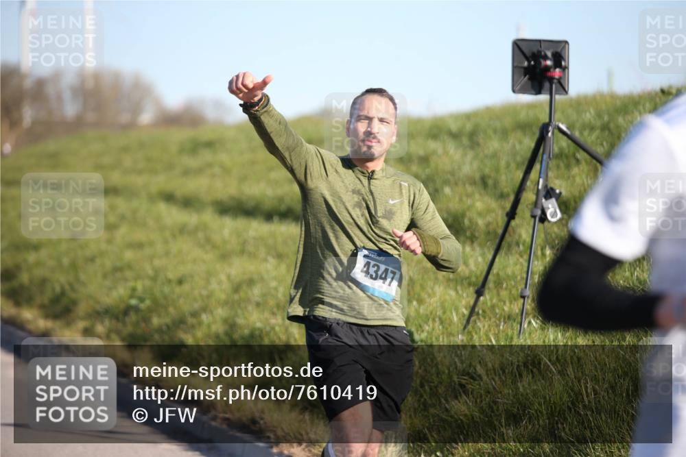 06.04.2025 - 44. Internationalen Wilhelmsburger Insellauf Jannik Wohlers http://msf.ph/oto/7610419 06.04.2025 09:25:57 Laufen 4347 meine-sportfotos.de