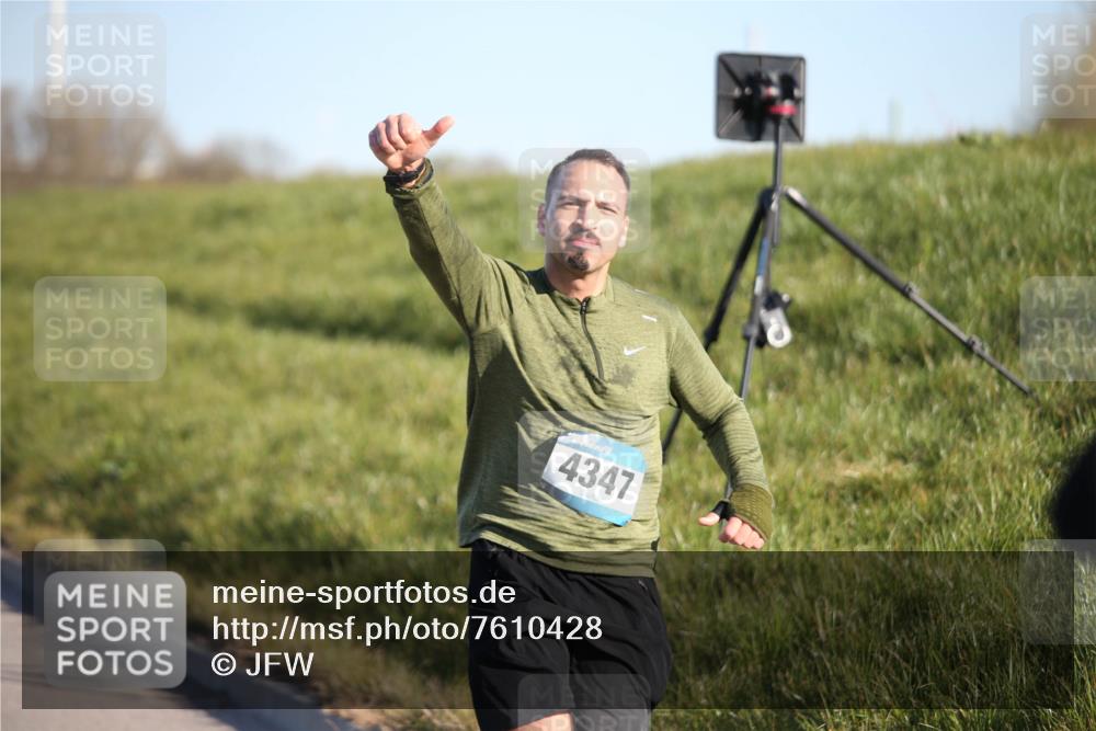 06.04.2025 - 44. Internationalen Wilhelmsburger Insellauf Jannik Wohlers http://msf.ph/oto/7610428 06.04.2025 09:25:57 Laufen 4347 meine-sportfotos.de