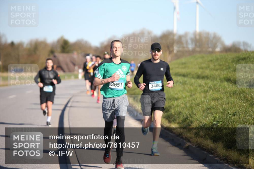 06.04.2025 - 44. Internationalen Wilhelmsburger Insellauf Jannik Wohlers http://msf.ph/oto/7610457 06.04.2025 09:26:02 Laufen 3651, 3400 meine-sportfotos.de