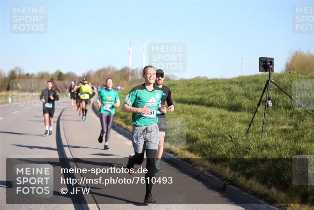 06.04.2025 - 44. Internationalen Wilhelmsburger Insellauf Jannik Wohlers http://msf.ph/oto/7610493 06.04.2025 09:26:04 Laufen 5026, 51 meine-sportfotos.de