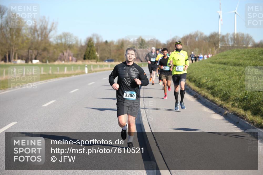 06.04.2025 - 44. Internationalen Wilhelmsburger Insellauf Jannik Wohlers http://msf.ph/oto/7610521 06.04.2025 09:26:07 Laufen 3350, 3413, 4223 meine-sportfotos.de
