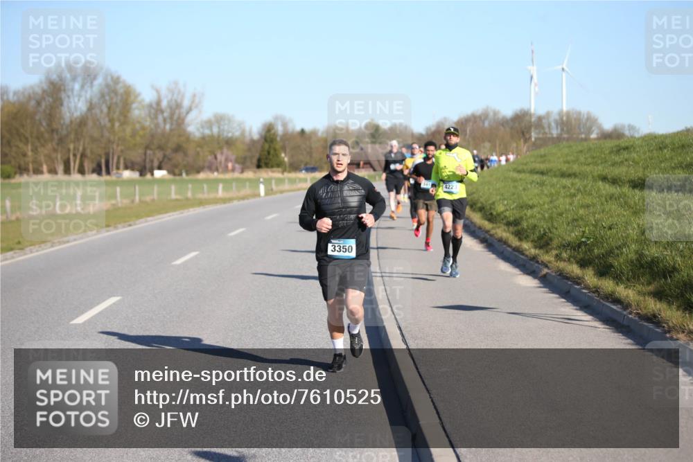 06.04.2025 - 44. Internationalen Wilhelmsburger Insellauf Jannik Wohlers http://msf.ph/oto/7610525 06.04.2025 09:26:07 Laufen 3350, 4223 meine-sportfotos.de