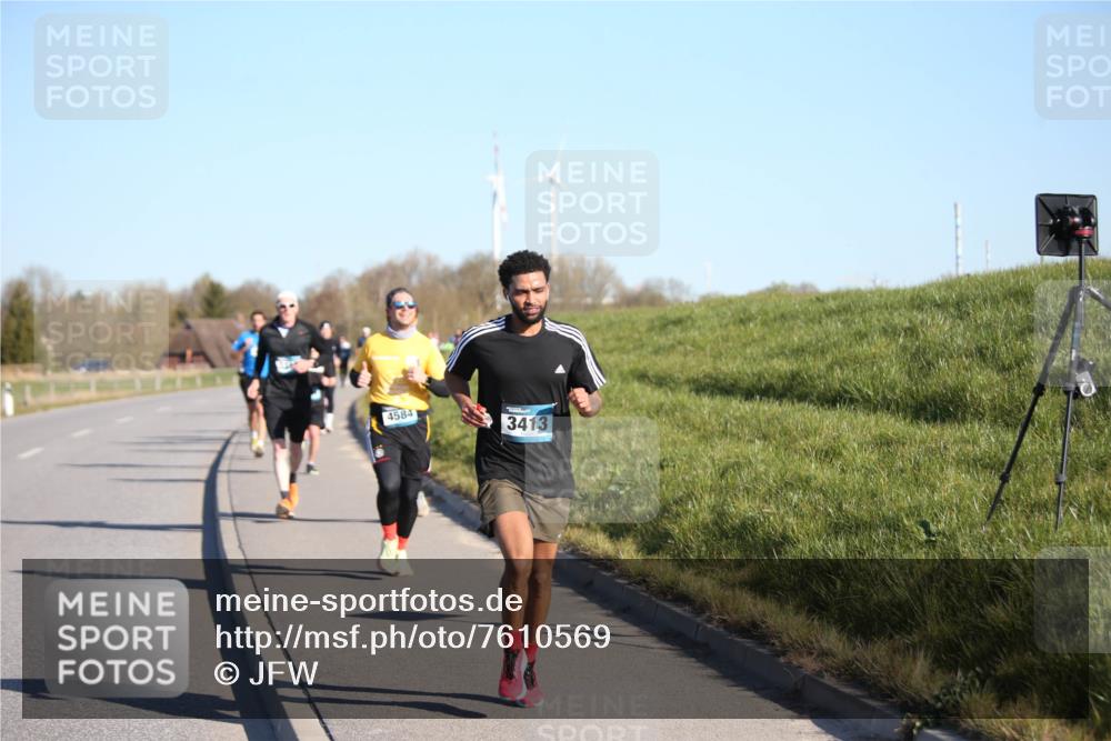 06.04.2025 - 44. Internationalen Wilhelmsburger Insellauf Jannik Wohlers http://msf.ph/oto/7610569 06.04.2025 09:26:11 Laufen 4584, 3413 meine-sportfotos.de