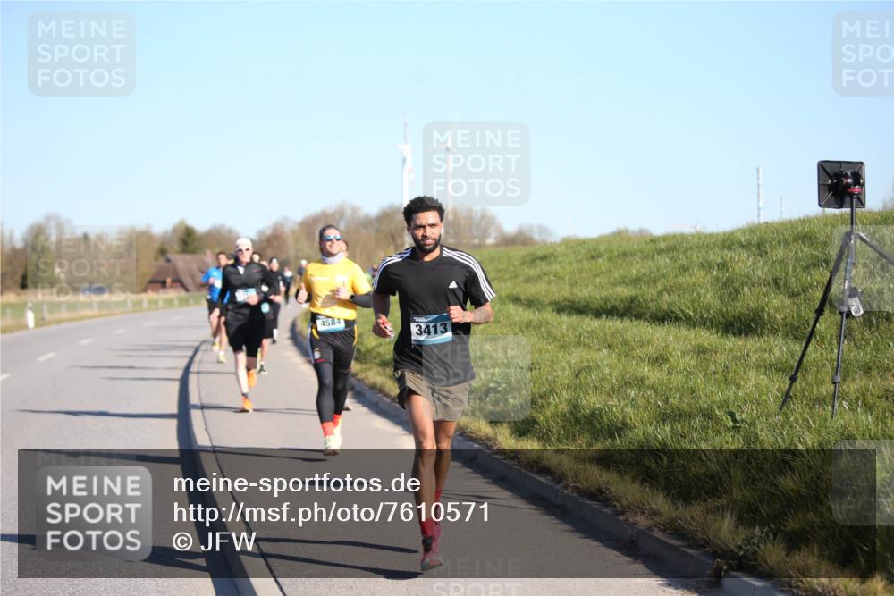 06.04.2025 - 44. Internationalen Wilhelmsburger Insellauf Jannik Wohlers http://msf.ph/oto/7610571 06.04.2025 09:26:11 Laufen 4584, 3413 meine-sportfotos.de