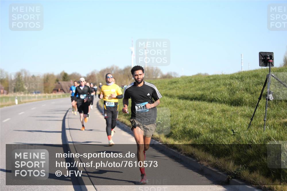 06.04.2025 - 44. Internationalen Wilhelmsburger Insellauf Jannik Wohlers http://msf.ph/oto/7610573 06.04.2025 09:26:11 Laufen 4584, 341 meine-sportfotos.de