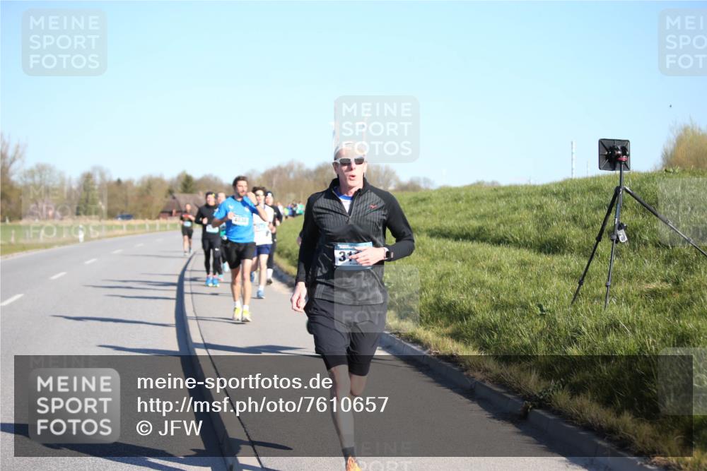 06.04.2025 - 44. Internationalen Wilhelmsburger Insellauf Jannik Wohlers http://msf.ph/oto/7610657 06.04.2025 09:26:16 Laufen 4030, 3 meine-sportfotos.de