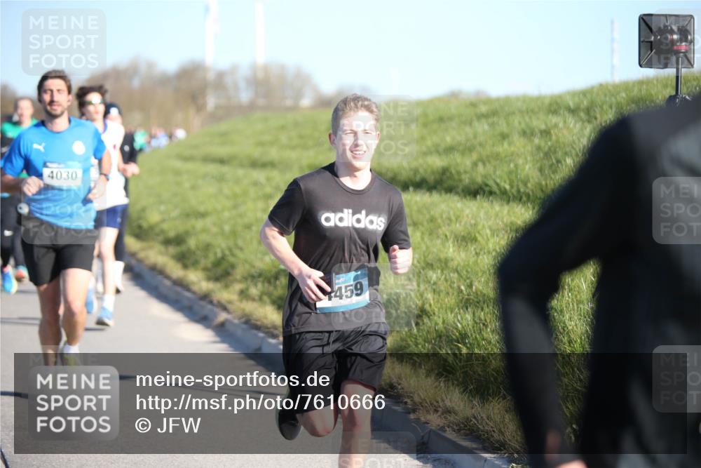 06.04.2025 - 44. Internationalen Wilhelmsburger Insellauf Jannik Wohlers http://msf.ph/oto/7610666 06.04.2025 09:26:17 Laufen 4030, 459 meine-sportfotos.de