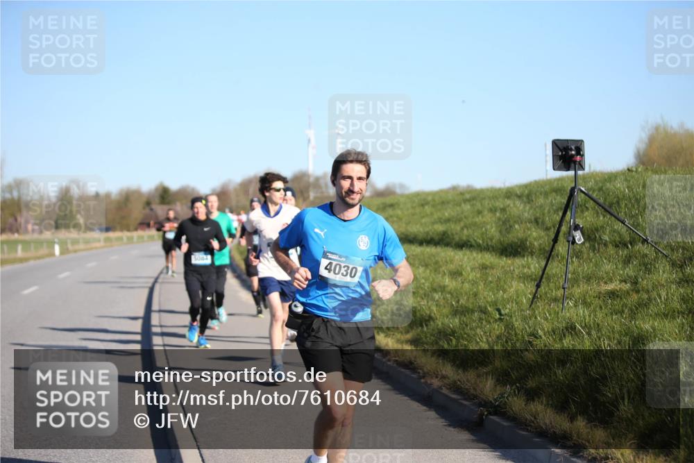 06.04.2025 - 44. Internationalen Wilhelmsburger Insellauf Jannik Wohlers http://msf.ph/oto/7610684 06.04.2025 09:26:19 Laufen 5084, 4030 meine-sportfotos.de