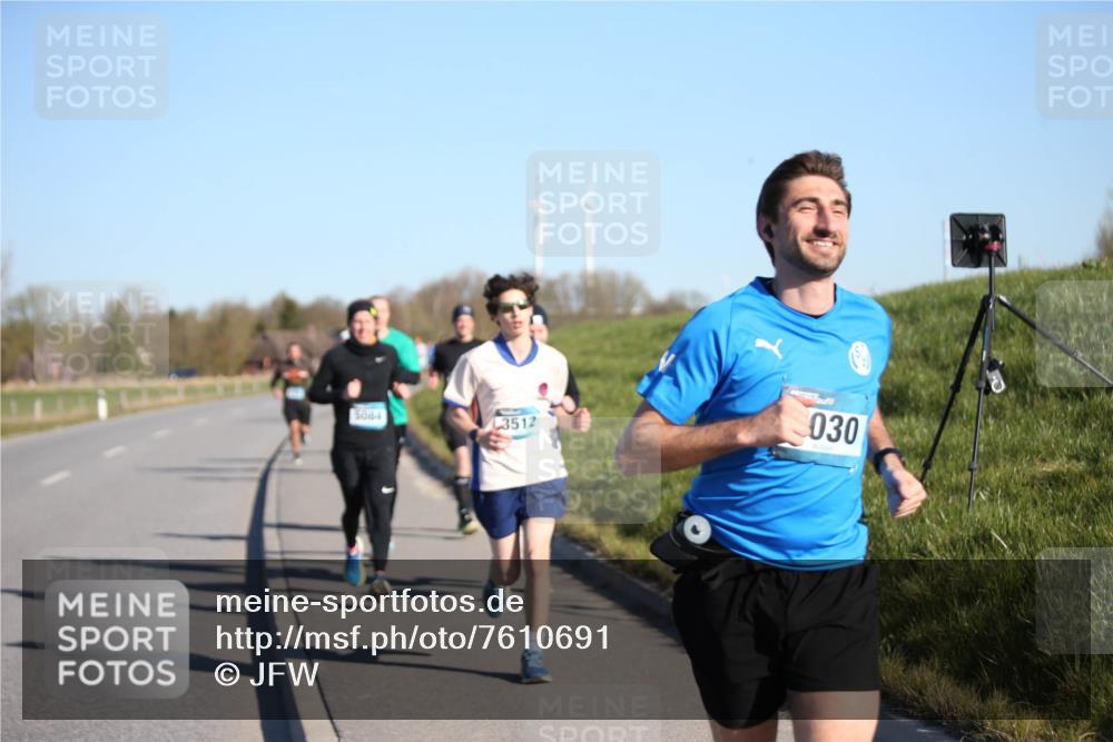 06.04.2025 - 44. Internationalen Wilhelmsburger Insellauf Jannik Wohlers http://msf.ph/oto/7610691 06.04.2025 09:26:19 Laufen 5084, 3512, 030 meine-sportfotos.de