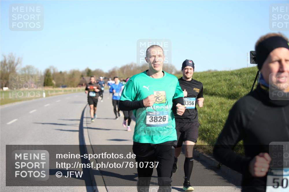 06.04.2025 - 44. Internationalen Wilhelmsburger Insellauf Jannik Wohlers http://msf.ph/oto/7610737 06.04.2025 09:26:23 Laufen 3826, 3356, 50 meine-sportfotos.de