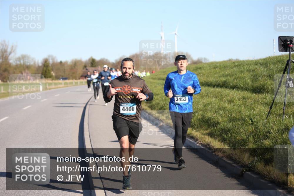 06.04.2025 - 44. Internationalen Wilhelmsburger Insellauf Jannik Wohlers http://msf.ph/oto/7610779 06.04.2025 09:26:26 Laufen 4400, 3453 meine-sportfotos.de