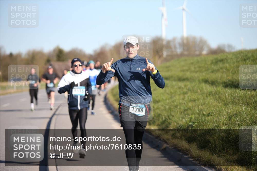 06.04.2025 - 44. Internationalen Wilhelmsburger Insellauf Jannik Wohlers http://msf.ph/oto/7610835 06.04.2025 09:26:31 Laufen 5178, 3769 meine-sportfotos.de