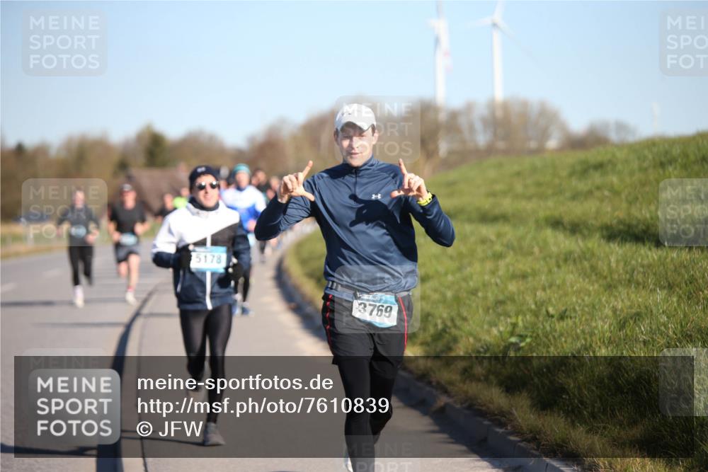 06.04.2025 - 44. Internationalen Wilhelmsburger Insellauf Jannik Wohlers http://msf.ph/oto/7610839 06.04.2025 09:26:31 Laufen 5178, 3769 meine-sportfotos.de