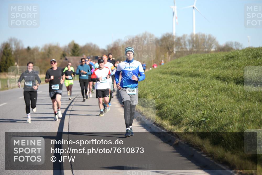 06.04.2025 - 44. Internationalen Wilhelmsburger Insellauf Jannik Wohlers http://msf.ph/oto/7610873 06.04.2025 09:26:35 Laufen 4284, 4283, 4449, 5095 meine-sportfotos.de