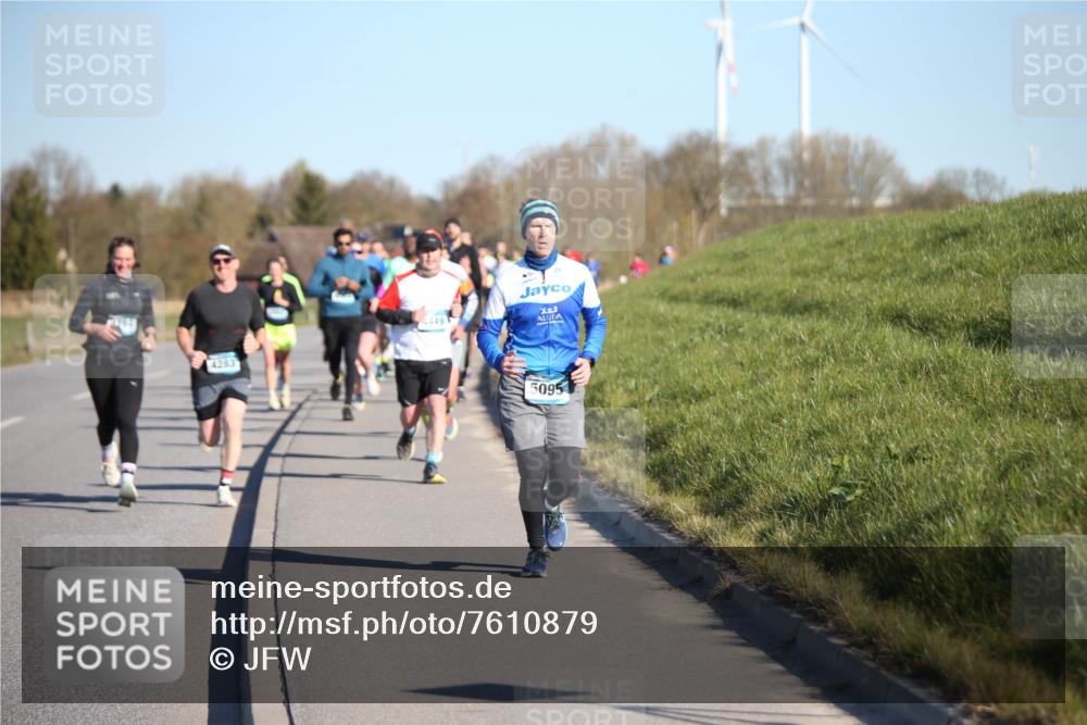 06.04.2025 - 44. Internationalen Wilhelmsburger Insellauf Jannik Wohlers http://msf.ph/oto/7610879 06.04.2025 09:26:35 Laufen 1234, 4283, 4449, 5095 meine-sportfotos.de