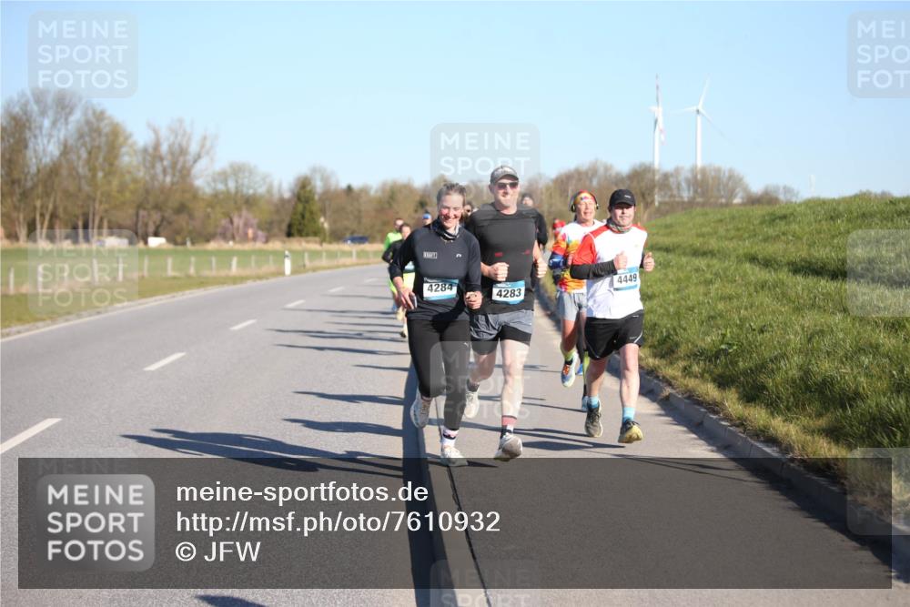 06.04.2025 - 44. Internationalen Wilhelmsburger Insellauf Jannik Wohlers http://msf.ph/oto/7610932 06.04.2025 09:26:39 Laufen 4284, 4449, 4283 meine-sportfotos.de