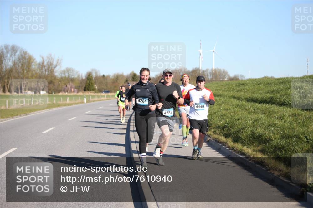 06.04.2025 - 44. Internationalen Wilhelmsburger Insellauf Jannik Wohlers http://msf.ph/oto/7610940 06.04.2025 09:26:39 Laufen 4284, 4283, 4449 meine-sportfotos.de