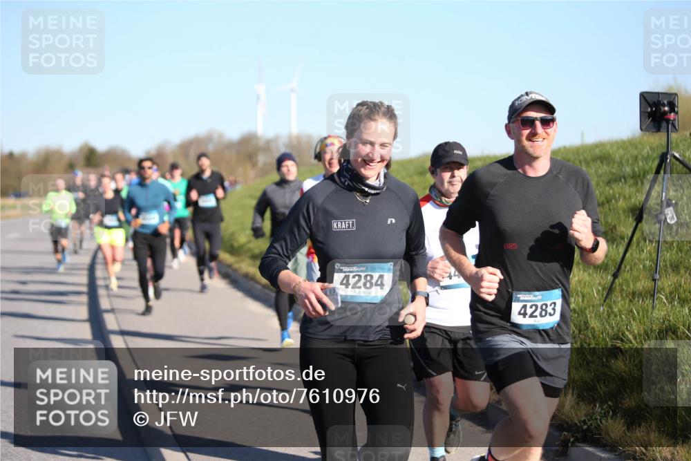 06.04.2025 - 44. Internationalen Wilhelmsburger Insellauf Jannik Wohlers http://msf.ph/oto/7610976 06.04.2025 09:26:41 Laufen 4284, 4283 meine-sportfotos.de