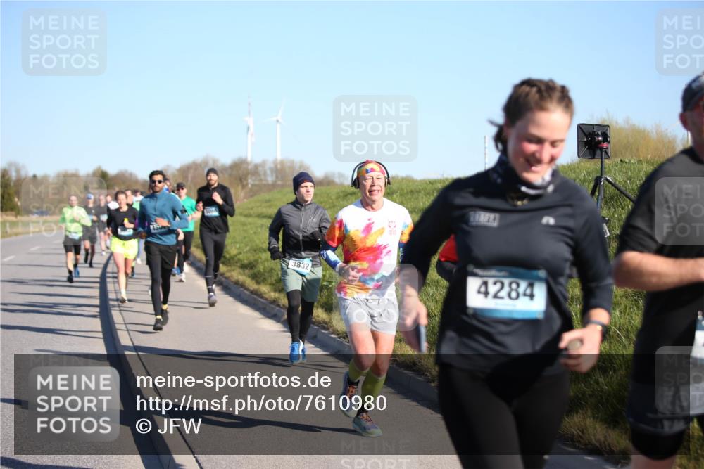 06.04.2025 - 44. Internationalen Wilhelmsburger Insellauf Jannik Wohlers http://msf.ph/oto/7610980 06.04.2025 09:26:41 Laufen 509, 3832, 4284 meine-sportfotos.de