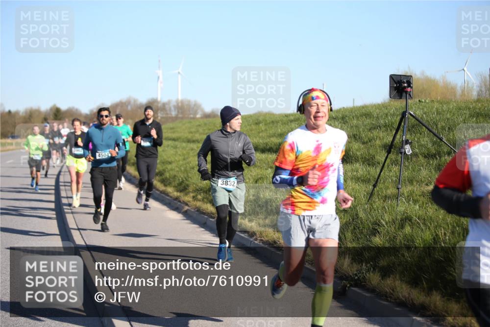 06.04.2025 - 44. Internationalen Wilhelmsburger Insellauf Jannik Wohlers http://msf.ph/oto/7610991 06.04.2025 09:26:42 Laufen 4504, 3832 meine-sportfotos.de