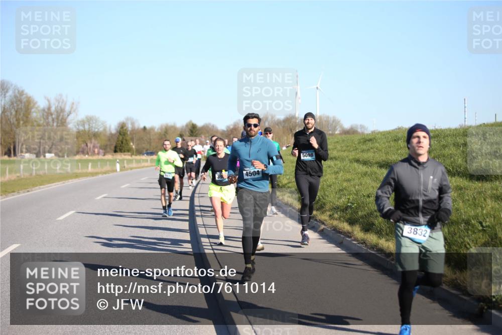 06.04.2025 - 44. Internationalen Wilhelmsburger Insellauf Jannik Wohlers http://msf.ph/oto/7611014 06.04.2025 09:26:43 Laufen 3447, 4504, 5098, 3832 meine-sportfotos.de