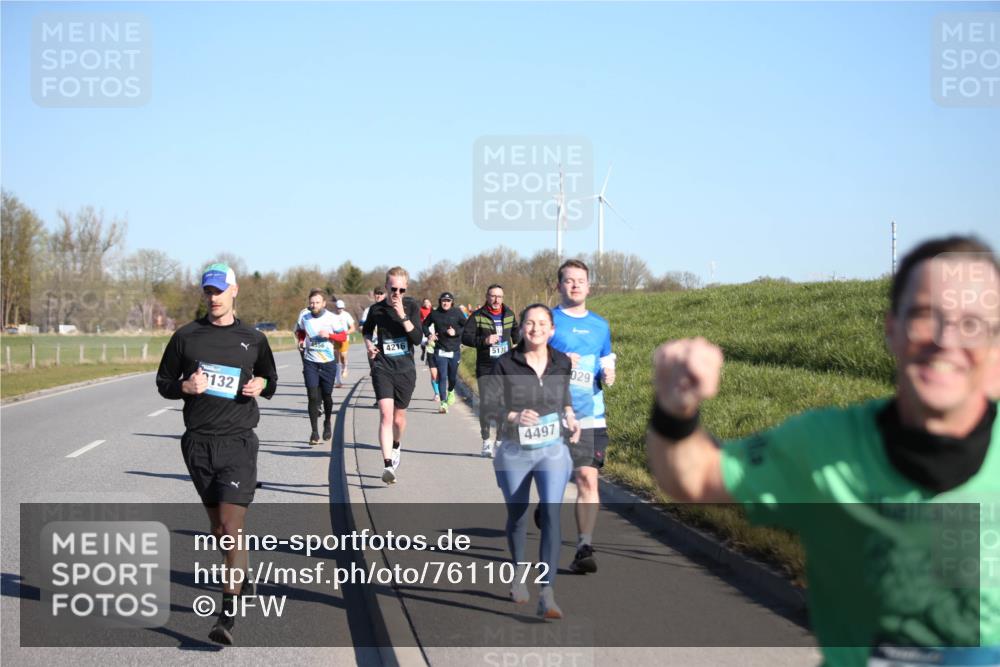06.04.2025 - 44. Internationalen Wilhelmsburger Insellauf Jannik Wohlers http://msf.ph/oto/7611072 06.04.2025 09:26:48 Laufen 132, 4556, 4216, 4497, 029 meine-sportfotos.de