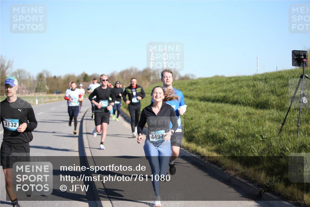 06.04.2025 - 44. Internationalen Wilhelmsburger Insellauf Jannik Wohlers http://msf.ph/oto/7611080 06.04.2025 09:26:49 Laufen 3132, 4216, 4497 meine-sportfotos.de