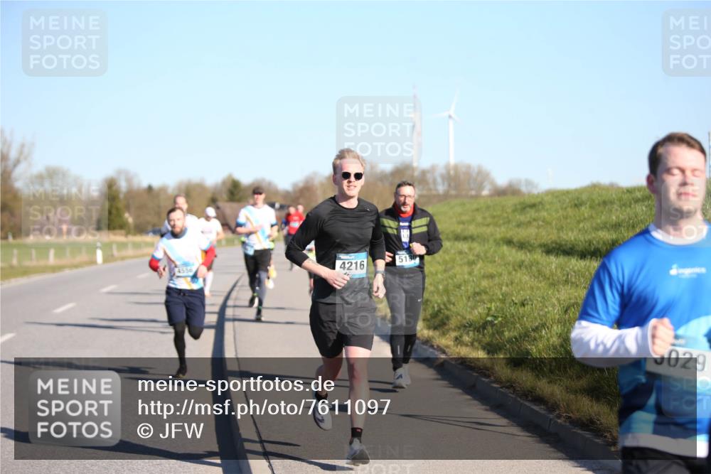 06.04.2025 - 44. Internationalen Wilhelmsburger Insellauf Jannik Wohlers http://msf.ph/oto/7611097 06.04.2025 09:26:50 Laufen 4216, 4556, 5130, 5029 meine-sportfotos.de