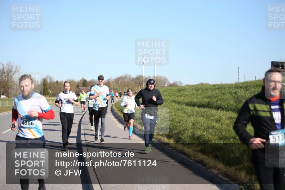 06.04.2025 - 44. Internationalen Wilhelmsburger Insellauf Jannik Wohlers http://msf.ph/oto/7611124 06.04.2025 09:26:53 Laufen 4556, 4563, 3672, 513 meine-sportfotos.de