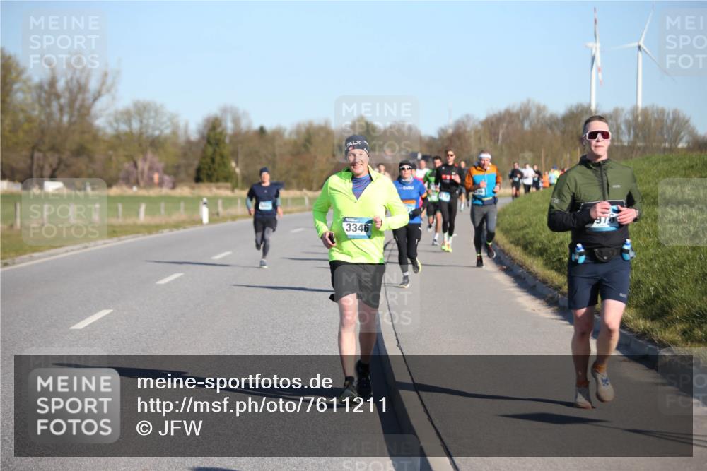 06.04.2025 - 44. Internationalen Wilhelmsburger Insellauf Jannik Wohlers http://msf.ph/oto/7611211 06.04.2025 09:27:02 Laufen 3346, 97 meine-sportfotos.de