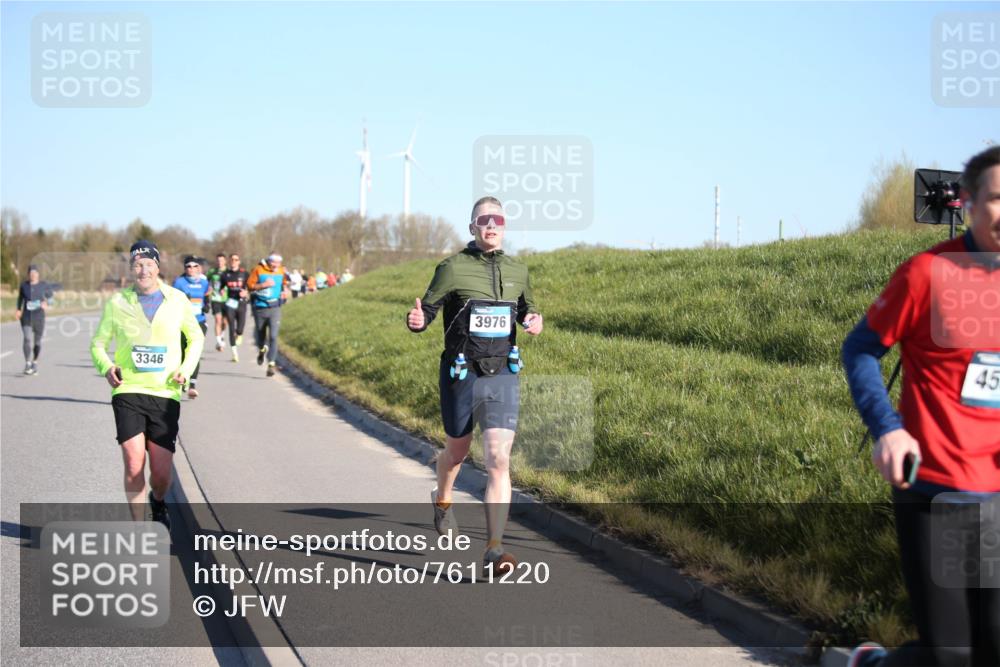 06.04.2025 - 44. Internationalen Wilhelmsburger Insellauf Jannik Wohlers http://msf.ph/oto/7611220 06.04.2025 09:27:03 Laufen 3346, 3976, 45 meine-sportfotos.de