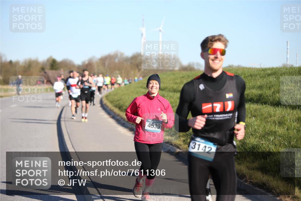 06.04.2025 - 44. Internationalen Wilhelmsburger Insellauf Jannik Wohlers http://msf.ph/oto/7611306 06.04.2025 09:27:10 Laufen 4530, 3142 meine-sportfotos.de