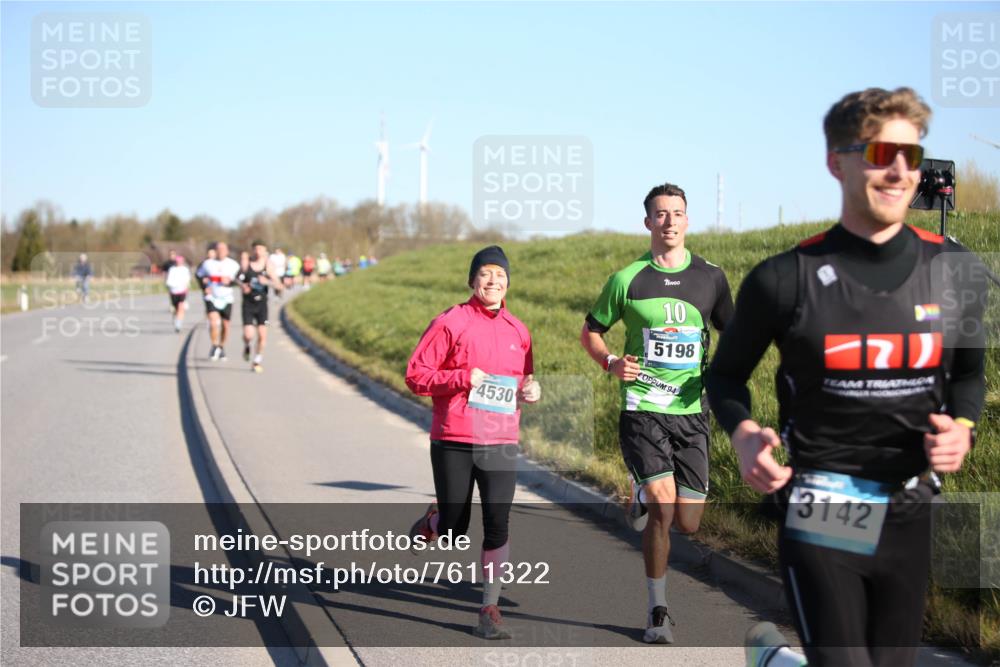 06.04.2025 - 44. Internationalen Wilhelmsburger Insellauf Jannik Wohlers http://msf.ph/oto/7611322 06.04.2025 09:27:11 Laufen 4530, 10, 5198, 94, 3142 meine-sportfotos.de
