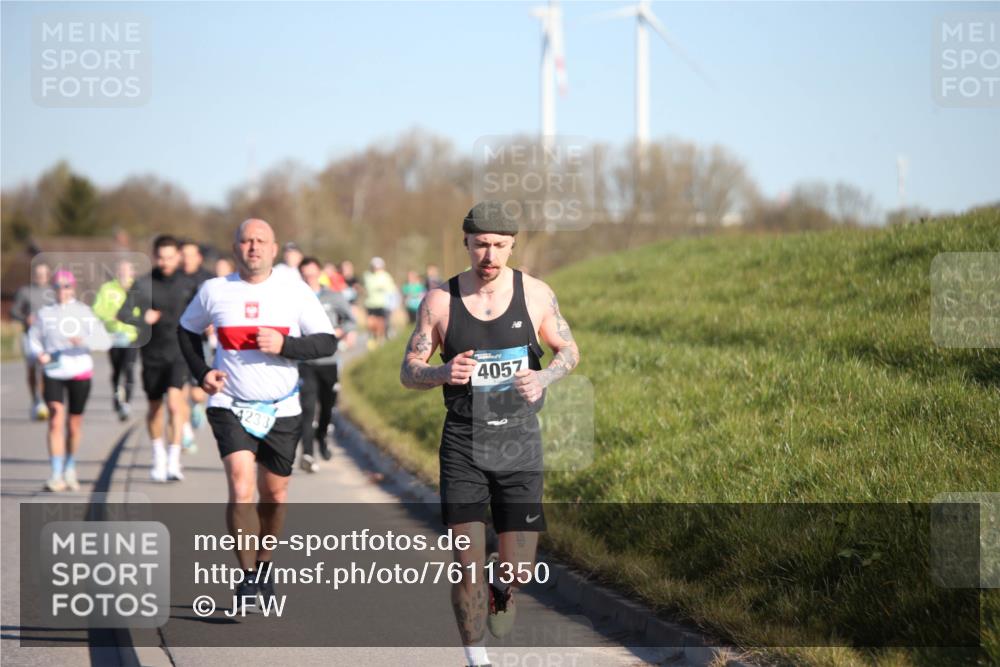 06.04.2025 - 44. Internationalen Wilhelmsburger Insellauf Jannik Wohlers http://msf.ph/oto/7611350 06.04.2025 09:27:14 Laufen 4233, 4057, 390 meine-sportfotos.de